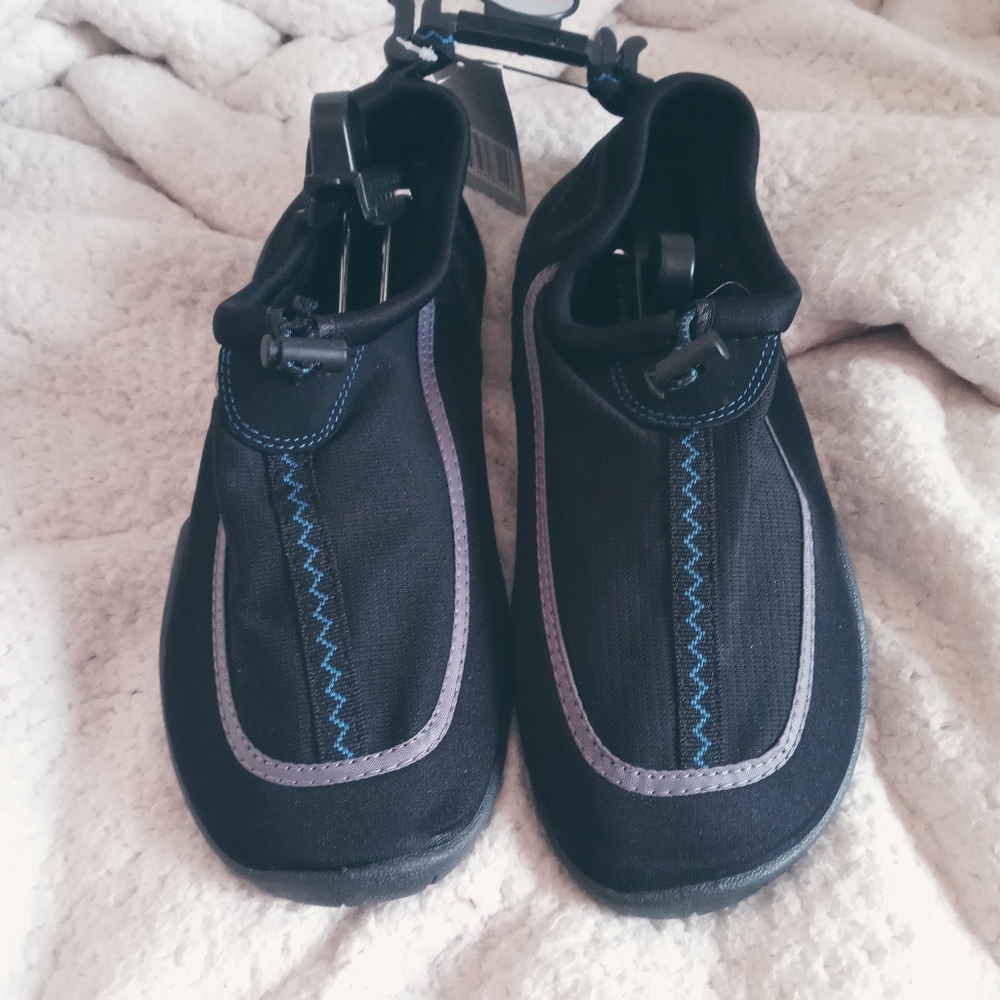 NWT Aquastop Water Shoes Sz M